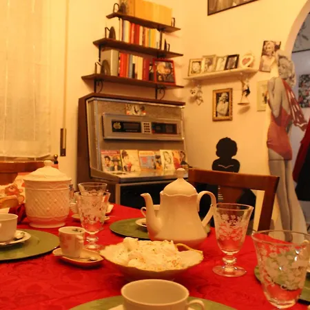 Marilyn Bed & Breakfast *