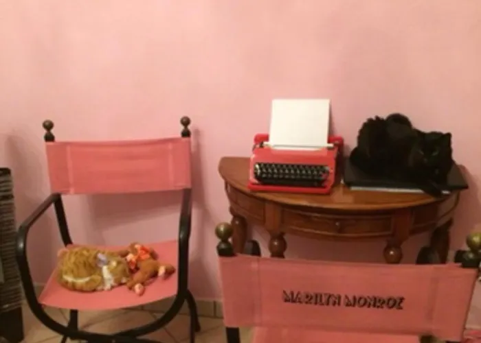 Oda ve Kahvaltı Marilyn Ravenna