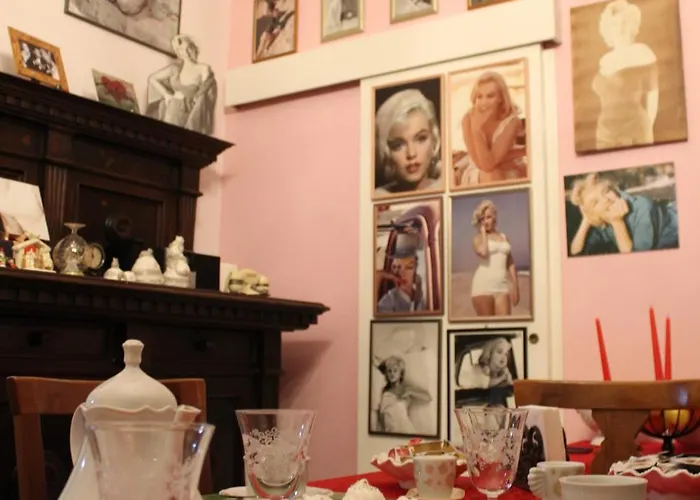 Oda ve Kahvaltı Marilyn *